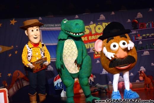 Estória de Brinquedo! Incrível mundo de Toy Story no Teatro Univap