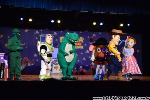 Estória de Brinquedo! Incrível mundo de Toy Story no Teatro Univap