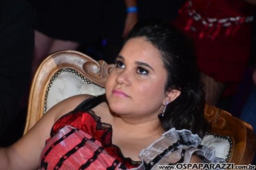 Giovanna in Wonderland é a mega festa criativa de 15 anos no Urbanova