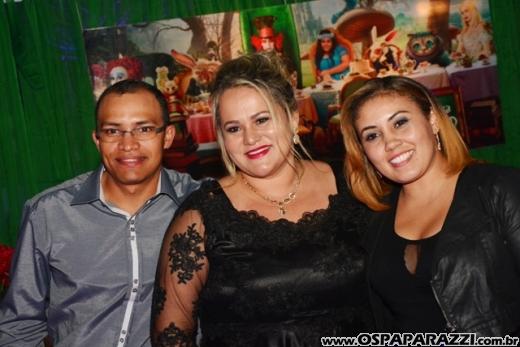 Giovanna in Wonderland é a mega festa criativa de 15 anos no Urbanova