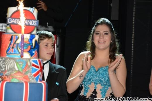 O lado mais descolado de Londres é a Festa de 15 anos de Gabriela Moura
