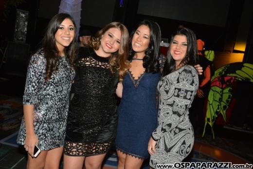 O lado mais descolado de Londres é a Festa de 15 anos de Gabriela Moura