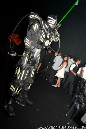 O lado mais descolado de Londres é a Festa de 15 anos de Gabriela Moura