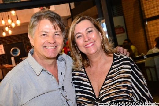 Filippo Ferraz e Artur Diniz inauguram St Joe Burger no Aquárius