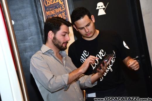 Filippo Ferraz e Artur Diniz inauguram St Joe Burger no Aquárius