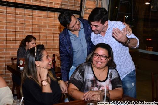 Filippo Ferraz e Artur Diniz inauguram St Joe Burger no Aquárius