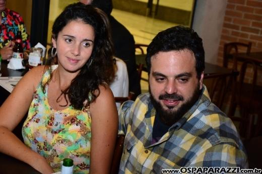 Filippo Ferraz e Artur Diniz inauguram St Joe Burger no Aquárius