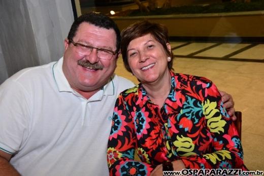 Filippo Ferraz e Artur Diniz inauguram St Joe Burger no Aquárius