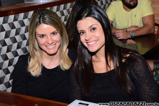 Filippo Ferraz e Artur Diniz inauguram St Joe Burger no Aquárius