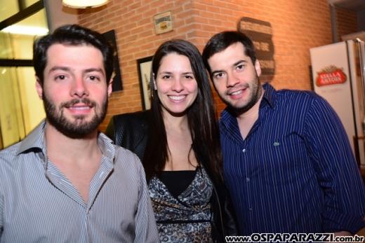 Filippo Ferraz e Artur Diniz inauguram St Joe Burger no Aquárius
