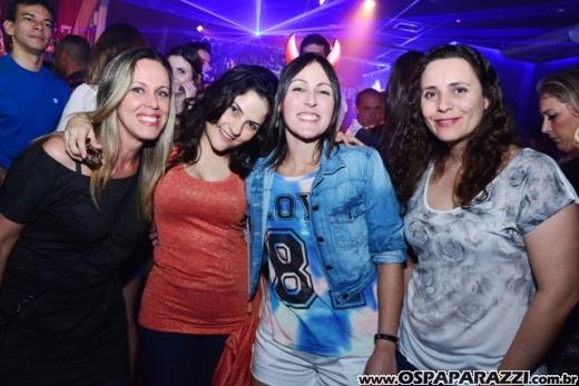 Guten Club tem Festa Ploc nas quintas de Agosto em SJCampos