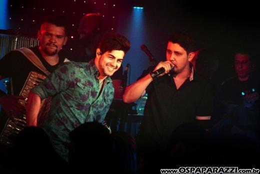 Fernando e Fabiano cantam Cara de Pau no Guten Club
