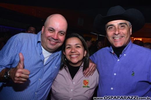 Fernando e Fabiano cantam Cara de Pau no Guten Club