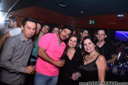 Fernando e Fabiano cantam Cara de Pau no Guten Club