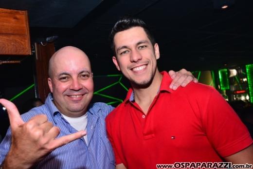 Fernando e Fabiano cantam Cara de Pau no Guten Club