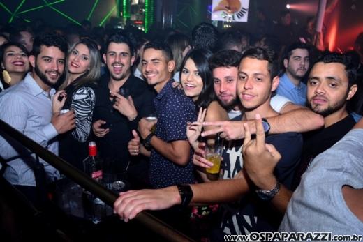 Fernando e Fabiano cantam Cara de Pau no Guten Club
