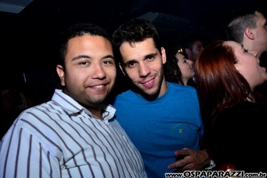 Fernando e Fabiano cantam Cara de Pau no Guten Club