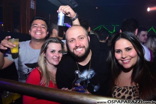 Fernando e Fabiano cantam Cara de Pau no Guten Club