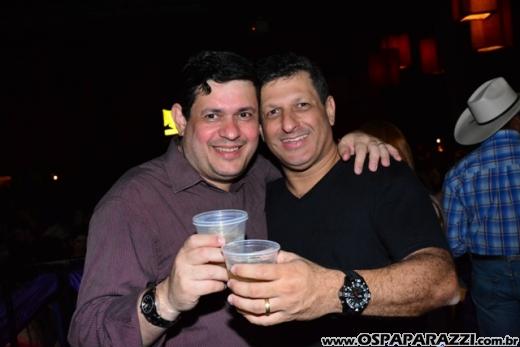 Coluna Social de OsPaparazzi acompanha aniversário de Fauez Rachid