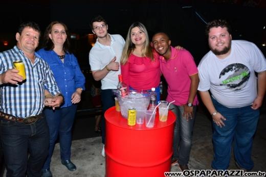 Coluna Social de OsPaparazzi acompanha aniversário de Fauez Rachid