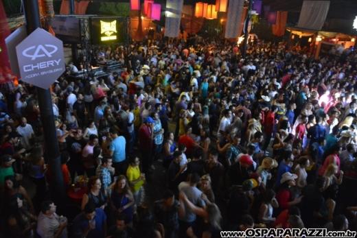 Coluna Social de OsPaparazzi acompanha aniversário de Fauez Rachid