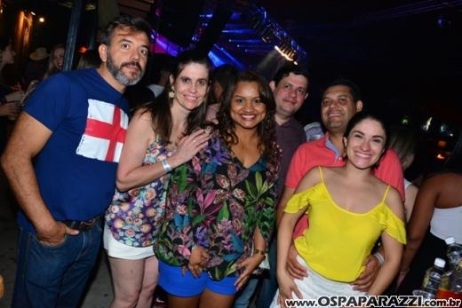 Coluna Social de OsPaparazzi acompanha aniversário de Fauez Rachid