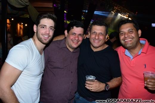 Coluna Social de OsPaparazzi acompanha aniversário de Fauez Rachid