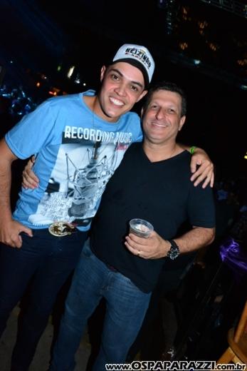 Coluna Social de OsPaparazzi acompanha aniversário de Fauez Rachid
