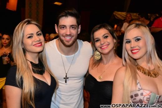 Coluna Social de OsPaparazzi acompanha aniversário de Fauez Rachid