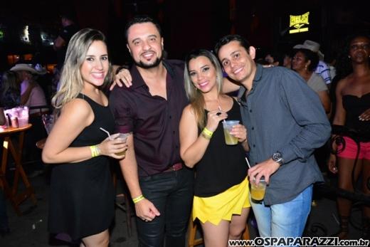 Coluna Social de OsPaparazzi acompanha aniversário de Fauez Rachid