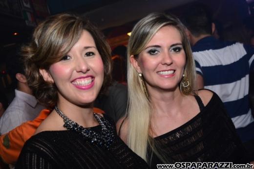 A invasão Pirada no Pub Dunluce ataca Leandro Benavides em festa