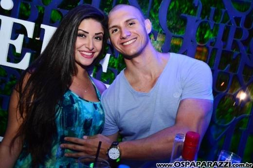 A invasão Pirada no Pub Dunluce ataca Leandro Benavides em festa