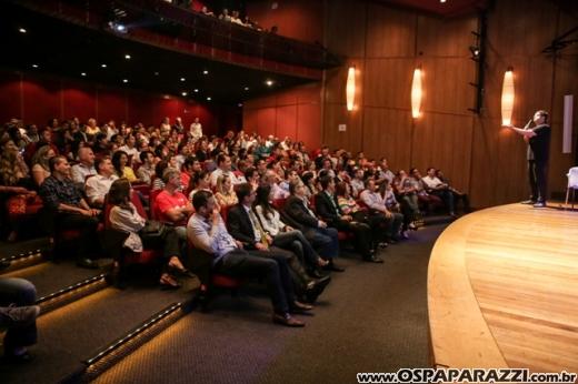 Rodrigo Pimentel te ensina a Construir uma Tropa de Elite no Teatro Colinas