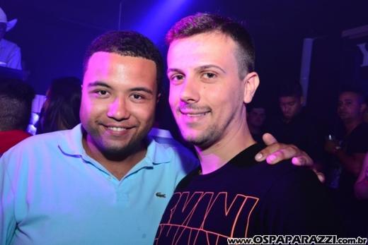 Talis e Welinton sempre voltam ao palco do espaço reservado do Guten Club