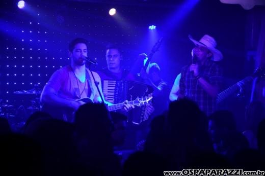 Talis e Welinton sempre voltam ao palco do espaço reservado do Guten Club