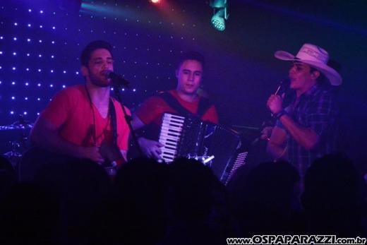 Talis e Welinton sempre voltam ao palco do espaço reservado do Guten Club