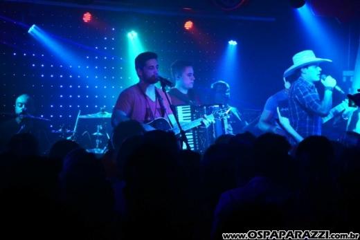 Talis e Welinton sempre voltam ao palco do espaço reservado do Guten Club