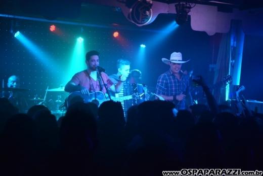 Talis e Welinton sempre voltam ao palco do espaço reservado do Guten Club