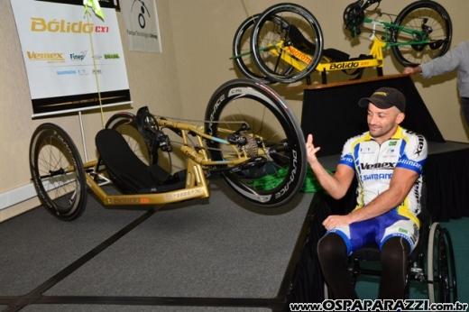 ProShock e Vemex entregam HandBike Bólido para os os campeões brasileiros