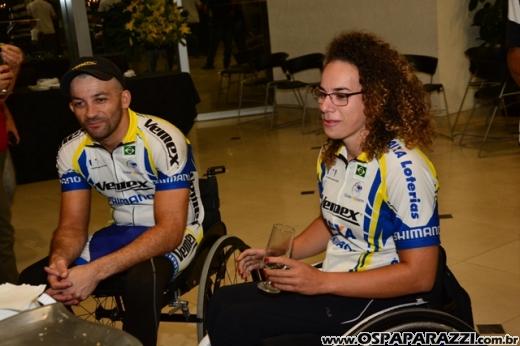 ProShock e Vemex entregam HandBike Bólido para os os campeões brasileiros