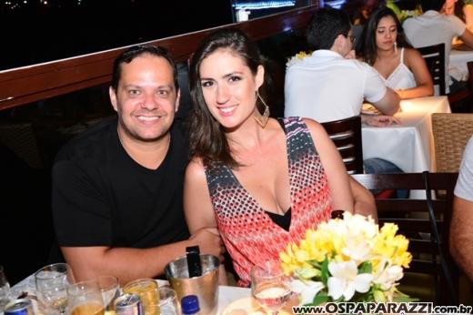 Rogerio Souza celebra a noite de réveillon com clientes e amigos do Guten Bier