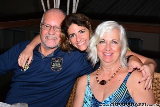 Rogerio Souza celebra a noite de réveillon com clientes e amigos do Guten Bier