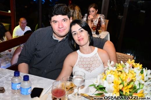 Rogerio Souza celebra a noite de réveillon com clientes e amigos do Guten Bier