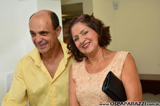 Fernanda Heringer e Junior Ferreti trocam alianças em 30 de dezembro