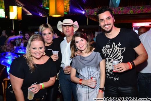 Camila e Haniel + MC Livinho são atrações da Estância Nativa Sertaneja