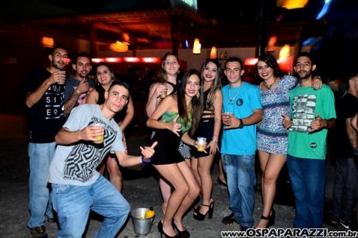 Camila e Haniel + MC Livinho são atrações da Estância Nativa Sertaneja
