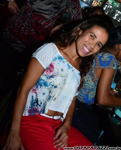 Nany People é a musa do Sdand Up no palco do SantOnofre Boteco Bistrô