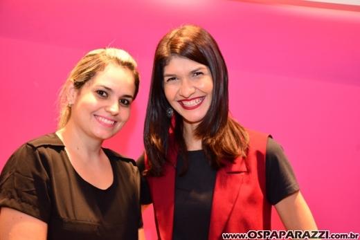 A linda e loira Ana Aragão comemora aniversário em espaço exclusivo muito fashion