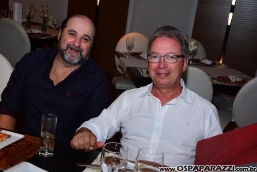 Paulo Camargo capricha na festa de aniversário no Le Palmier Restaurant