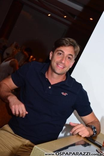 Paulo Camargo capricha na festa de aniversário no Le Palmier Restaurant